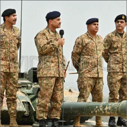 قومی استحکام کو نقصان پہنچانے والے عناصر سے نمٹنے کیلئے مکمل تیار ہیں: فیلڈ مارشل