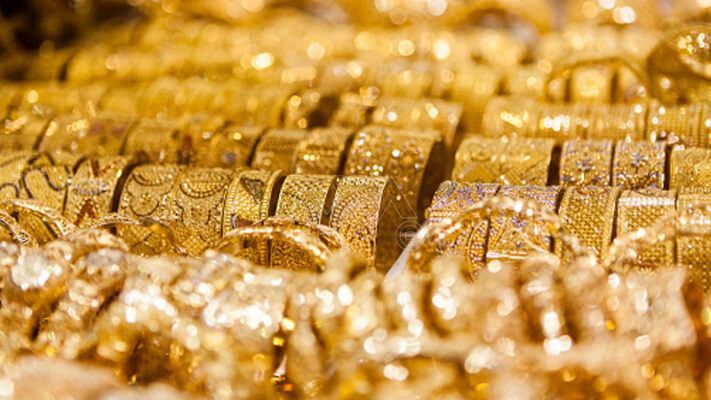 سونے اور چاندی کی قیمت میں مسلسل دوسرے روز بھی بڑی کمی