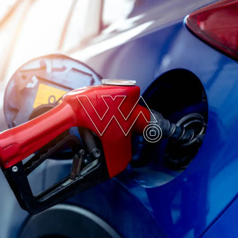 حکومت نے پیٹرولیم مصنوعات کی قیمتوں میں اضافہ کر دیا