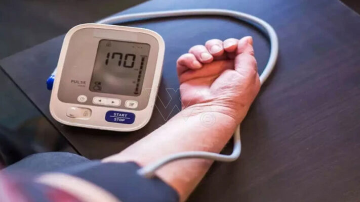ہائی بلڈ پریشر دل اور دماغ کے لیے خطرہ؟  کیا احتیاط کی جائے؟