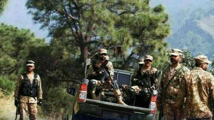 سکیورٹی فورسز کی خیبرپختونخوا کے 5 مختلف علاقوں میں خفیہ اطلاع پر کارروائیاں،13 دہشتگرد ہلاک