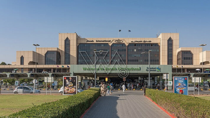 کراچی ایئر پورٹ پر آف لوڈ کی جانے والی خاتون کے ہولناک انکشاف، انسانی سمگلنگ میں ملوث ملزم گرفتار