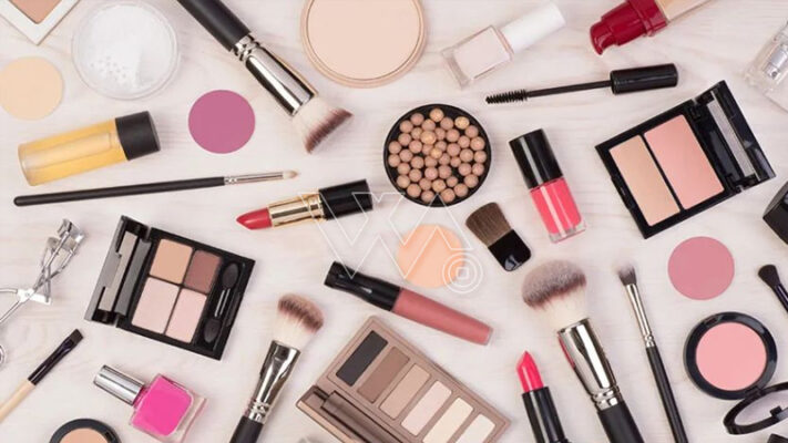 میک اپ پروڈکس کے ساتھ میک اپ سروسز بھی مہنگی ہوگئیں