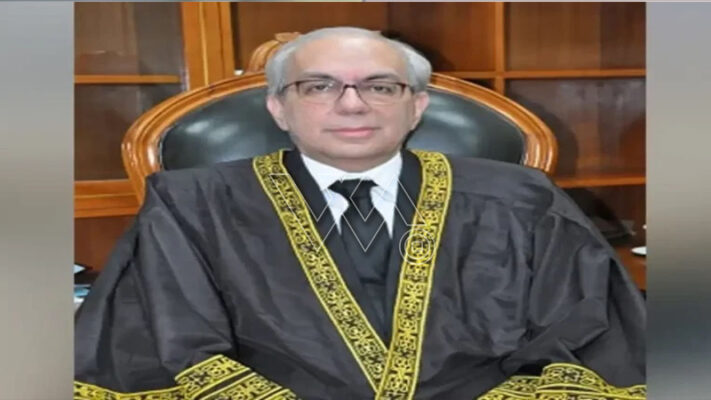 جسٹس منیب اختر نےقائم مقام چیف جسٹس کا حلف اٹھالیا