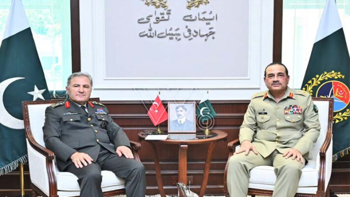 ترک لینڈ فورسز کے کمانڈر جنرل متین کی فیلڈ مارشل سے ملاقات، علاقائی سلامتی پر تبادلہ خیال