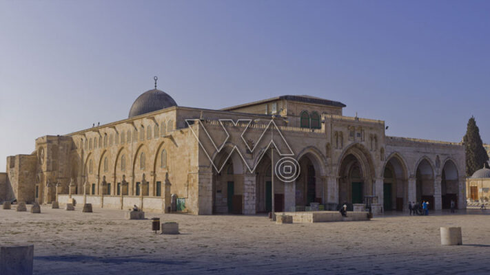 مسجد اقصیٰ میں اسرائیلی آبادکاروں کی دراندازی، اسرائیلی پرچم لہرانے کی شدید مذمت