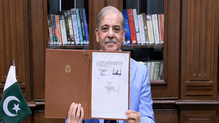 وزیراعظم شہباز شریف نے اسلام آباد مفاہمتی یاداشت پر بطور ثالث دستخط کر دیے