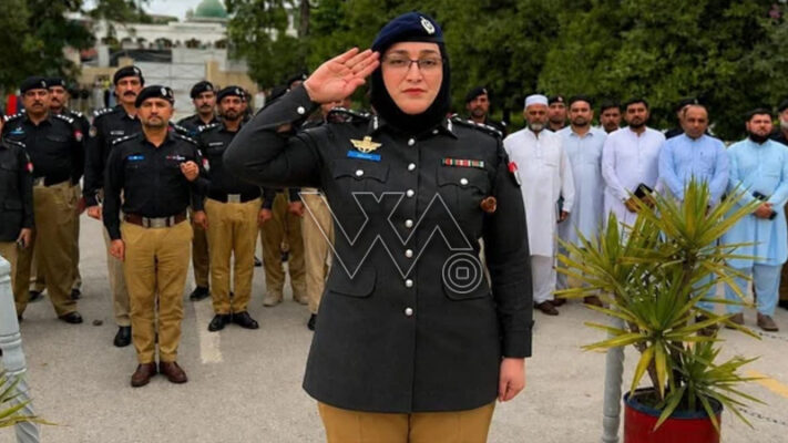 نوشہرہ میں پہلی مرتبہ  خاتون افسر کو (ڈی پی او) تعینات کر دیا گیا