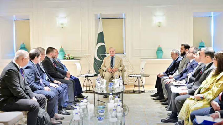 وزیراعظم کی استنبول میں ترک کاروباری رہنماؤں سے ملاقاتیں،سرمایہ کاری بڑھانے کی دعوت