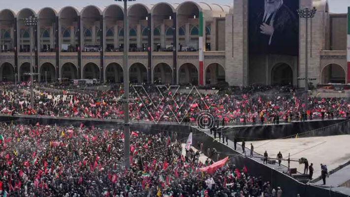 شہید سپریم لیڈر آیت اللہ علی خامنہ ای کی تعزیتی تقریب تہران میں جاری
