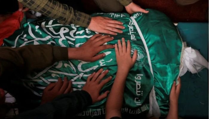 اسرائیل کے فضائی حملے میں قسام بریگیڈ کے کمانڈر اپنے دو ساتھیوں سمیت شہید