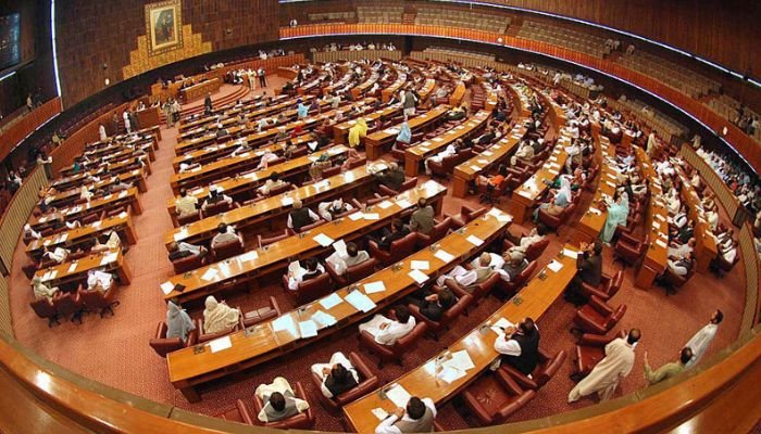 حکومت کا نئے صوبوں کے معاملے پر قومی اسمبلی، سینیٹ میں بحث کرانے کا اعلان