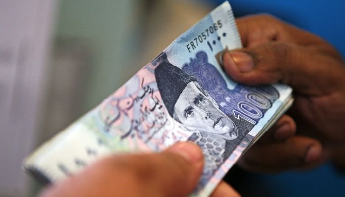 وفاقی حکومت نے قومی بچت کی اہم اسکیموں کے منافع کی شرح میں کمی کردی