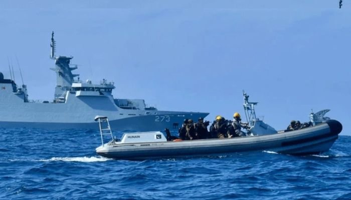 پاک بحریہ کا انسداد منشیات کا بڑا آپریشن ، 750 ملین ڈالرز کی منشیات ضبط کر لیں