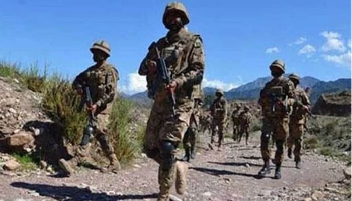 خیبرپختونخوا میں فورسز کی کارروائیاں، 3 اہم سرغنہ سمیت فتنہ الخوارج کے 8 دہشت گرد ہلاک